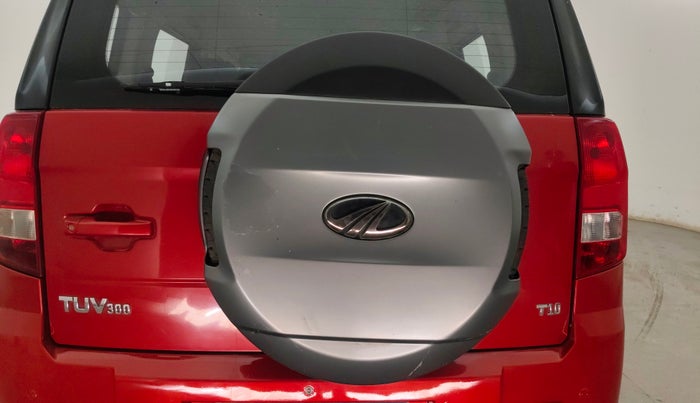 2018 Mahindra TUV300 T10, Diesel, Manual, 93,366 km, Spare Tyre