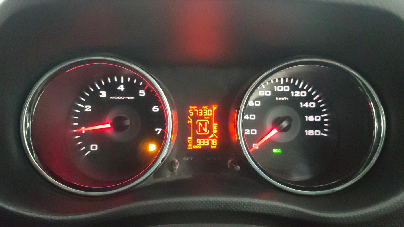 2018 Mahindra TUV300 T10, Diesel, Manual, 93,366 km, Odometer Image