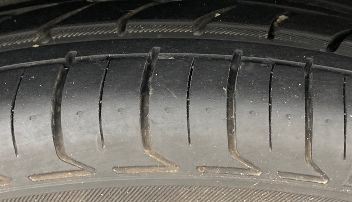 2022 Skoda SLAVIA STYLE 1.0L TSI AT, Petrol, Automatic, 48,122 km, Right Front Tyre Tread