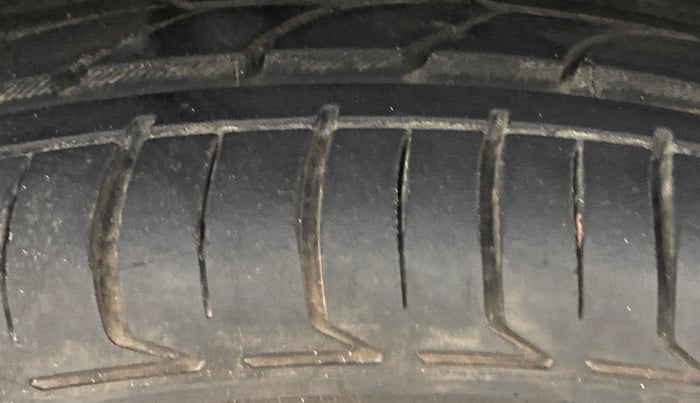 2022 Skoda SLAVIA STYLE 1.0L TSI AT, Petrol, Automatic, 48,122 km, Left Rear Tyre Tread