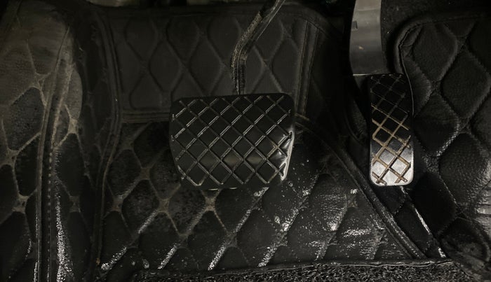 2022 Skoda SLAVIA STYLE 1.0L TSI AT, Petrol, Automatic, 48,122 km, Pedals