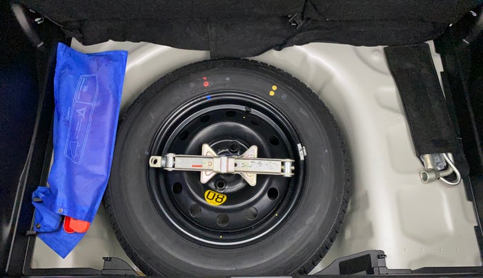 2022 Maruti Swift ZXI PLUS AMT DUAL TONE, Petrol, Automatic, 2,859 km, Spare Tyre