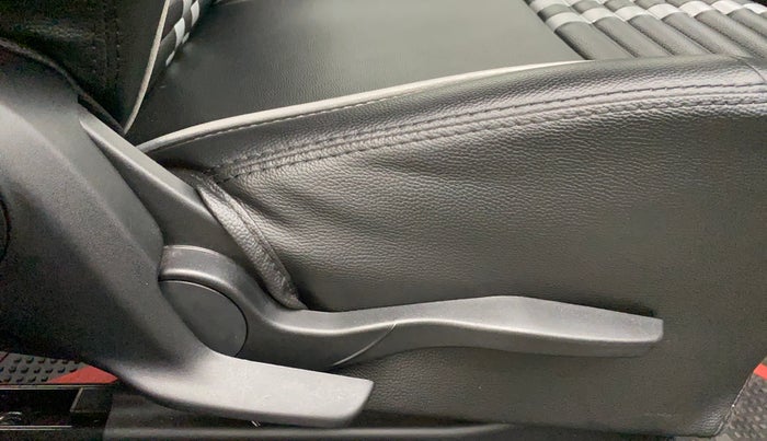 2022 Maruti Swift ZXI PLUS AMT DUAL TONE, Petrol, Automatic, 2,859 km, Driver Side Adjustment Panel