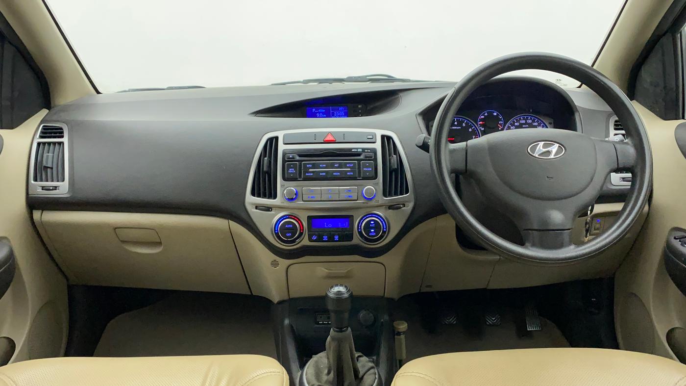 2013 Hyundai i20 MAGNA O 1.2, Petrol, Manual, 32,679 km, Dashboard