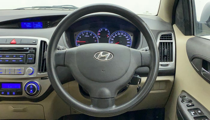 2013 Hyundai i20 MAGNA O 1.2, Petrol, Manual, 32,679 km, Steering Wheel Close Up