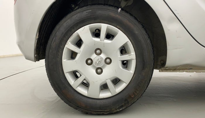 2013 Hyundai i20 MAGNA O 1.2, Petrol, Manual, 32,679 km, Right Rear Wheel