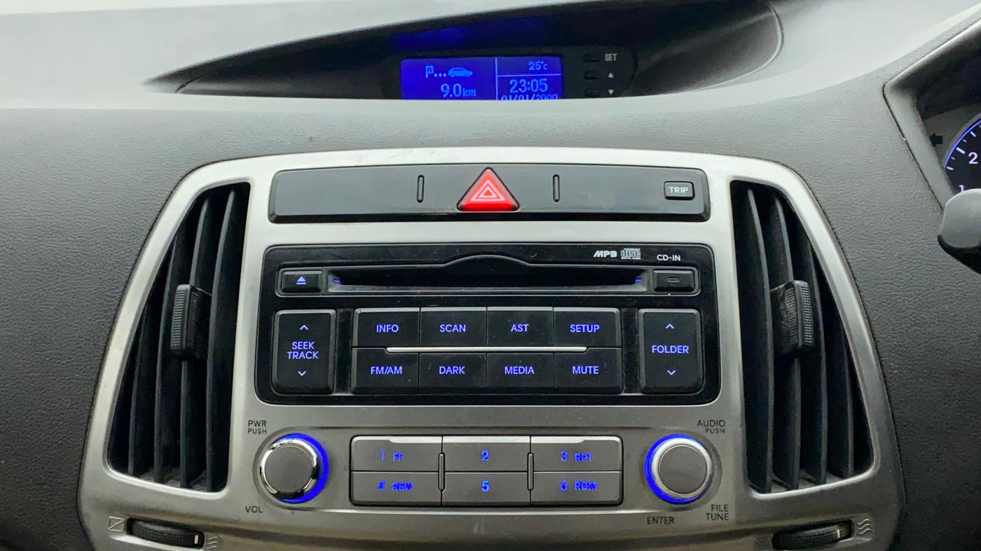 2013 Hyundai i20 MAGNA O 1.2, Petrol, Manual, 32,679 km, Infotainment System