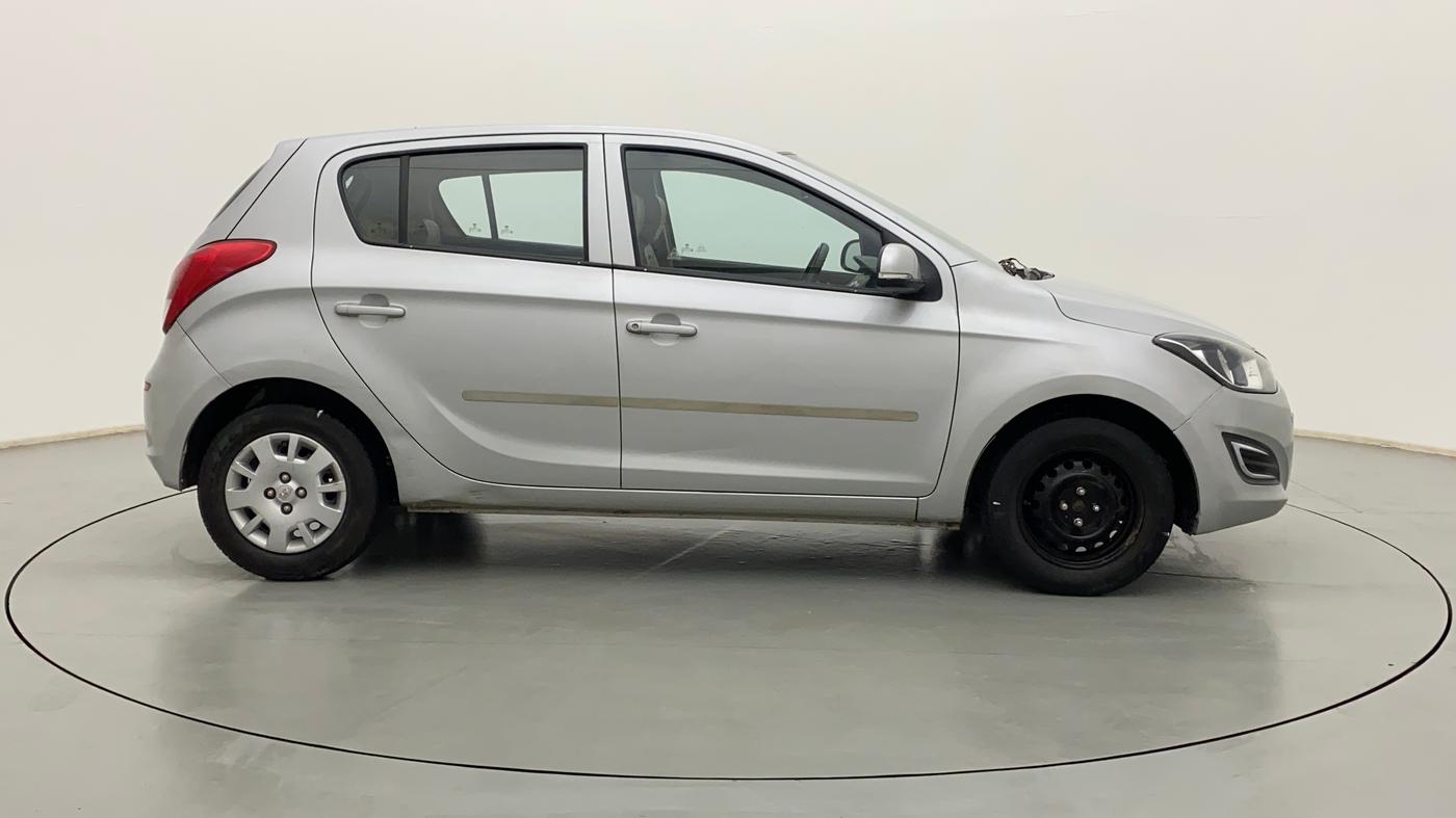 2013 Hyundai i20 MAGNA O 1.2, Petrol, Manual, 32,679 km, Right Side View