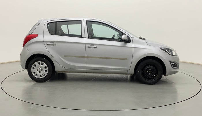 2013 Hyundai i20 MAGNA O 1.2, Petrol, Manual, 32,679 km, Right Side View