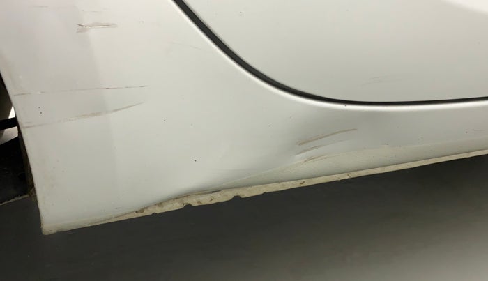 2013 Hyundai i20 MAGNA O 1.2, Petrol, Manual, 32,679 km, Right running board - Slightly dented