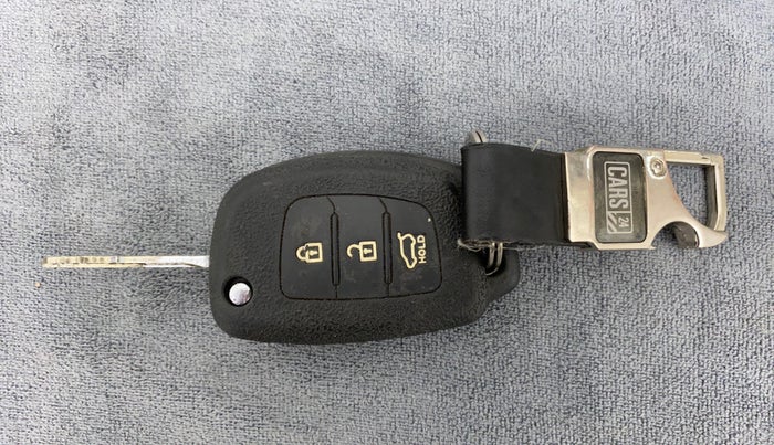 2013 Hyundai i20 MAGNA O 1.2, Petrol, Manual, 32,679 km, Key Close Up