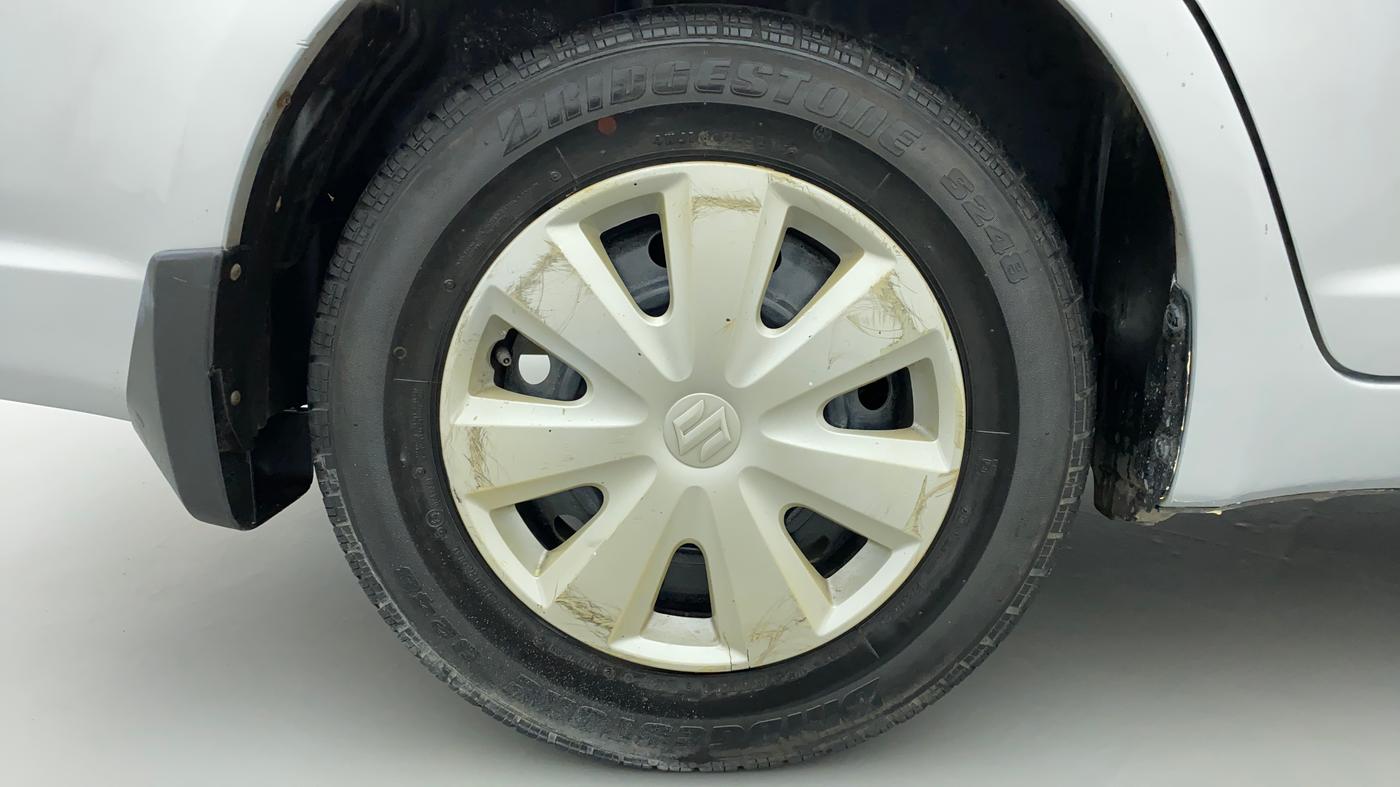 2010 Maruti Swift Dzire VXI, Petrol, Manual, 70,697 km, Right Rear Wheel