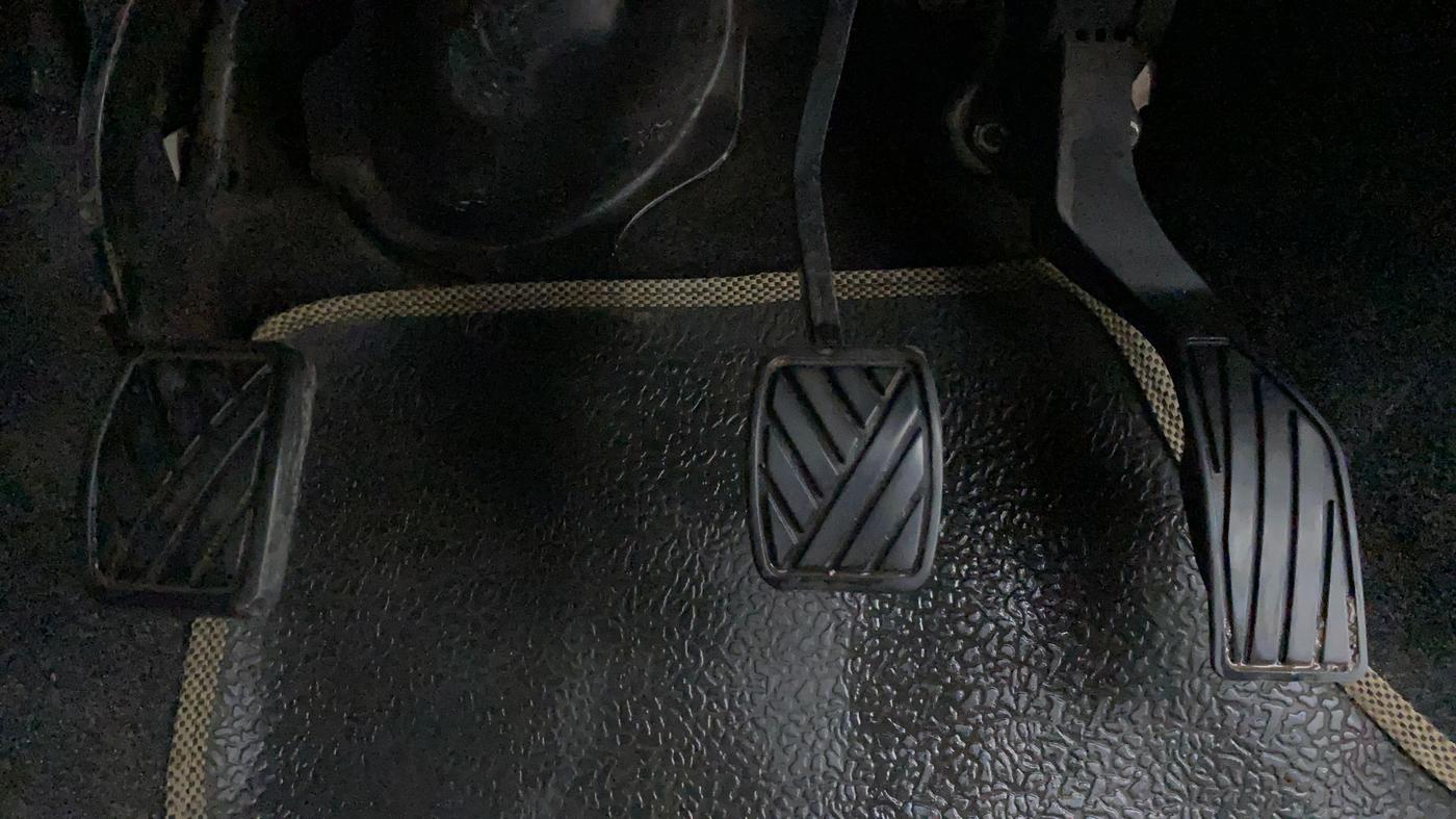 2010 Maruti Swift Dzire VXI, Petrol, Manual, 70,697 km, Pedals