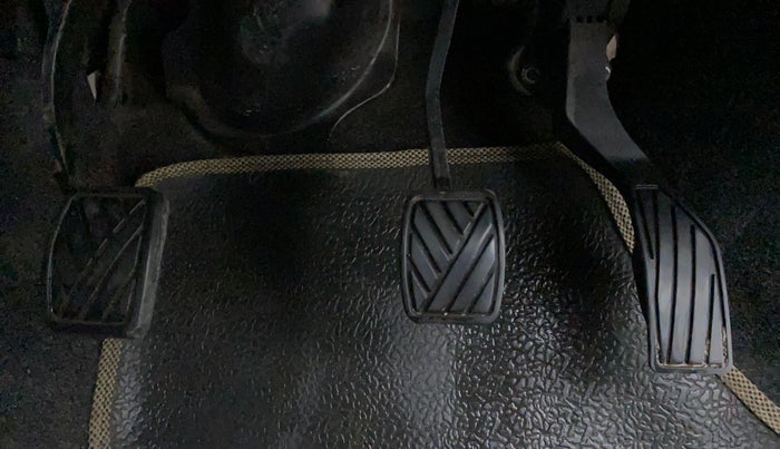 2010 Maruti Swift Dzire VXI, Petrol, Manual, 70,697 km, Pedals