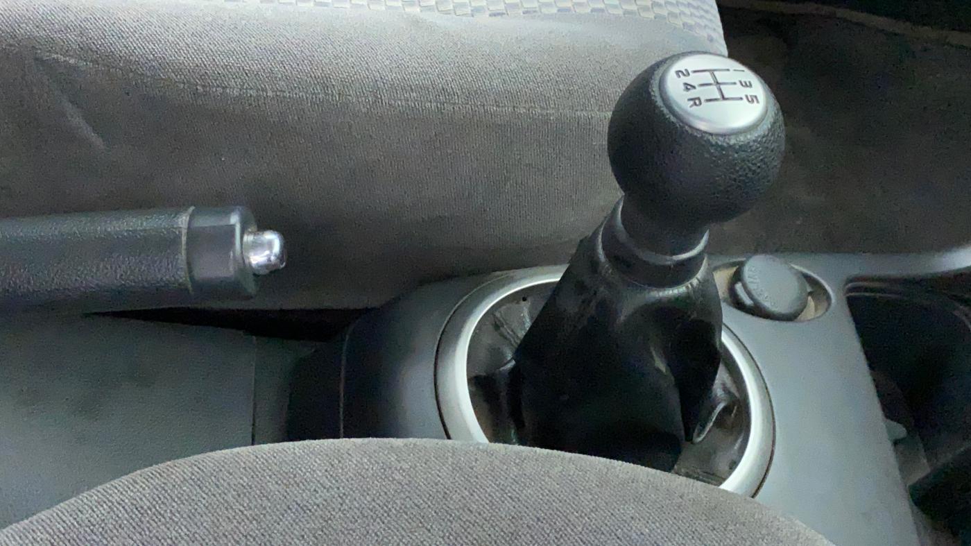 2010 Maruti Swift Dzire VXI, Petrol, Manual, 70,697 km, Gear Lever