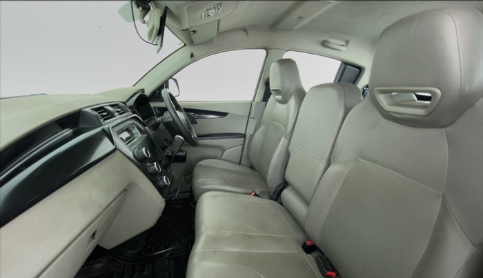 2017 Mahindra Kuv100 K2 6 STR, Petrol, Manual, 51,135 km, Right Side Front Door Cabin