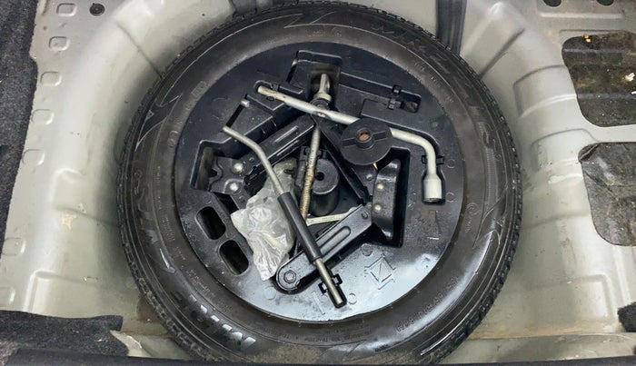 2017 Mahindra Kuv100 K2 6 STR, Petrol, Manual, 51,135 km, Spare Tyre