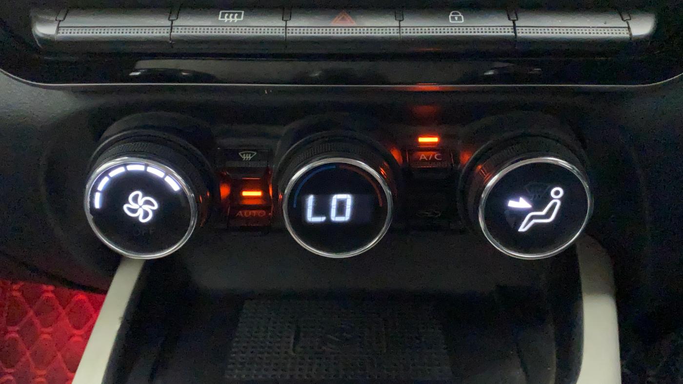 2022 Nissan MAGNITE XV TURBO CVT, Petrol, Automatic, 19,437 km, Automatic Climate Control