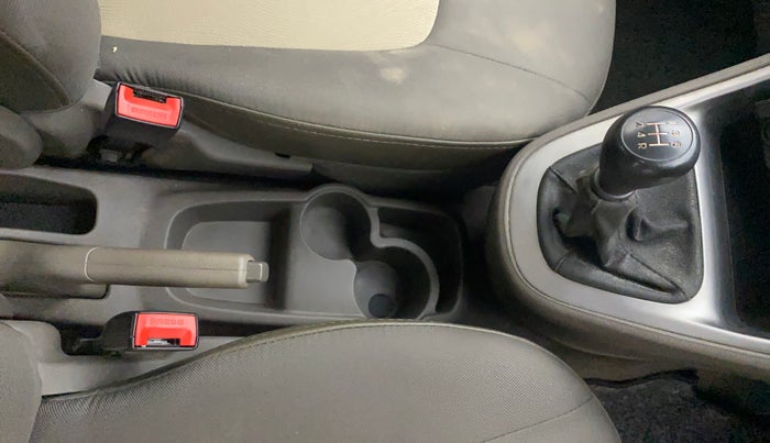 2013 Hyundai i10 SPORTZ 1.2, Petrol, Manual, 68,100 km, Gear Lever