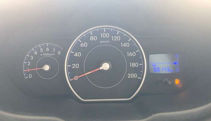 2013 Hyundai i10 SPORTZ 1.2, Petrol, Manual, 68,100 km, Odometer Image