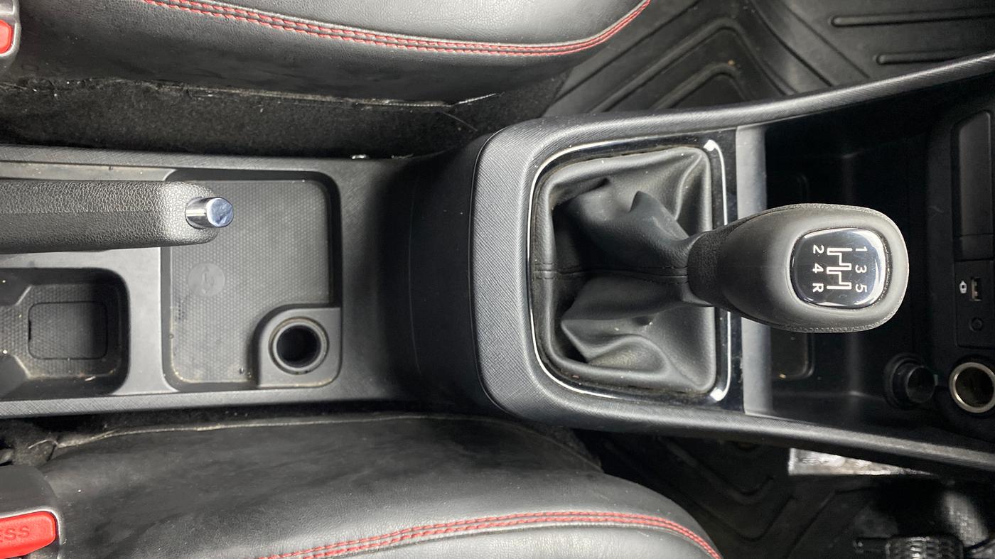 2022 Tata PUNCH ADVENTURE MT, Petrol, Manual, 9,929 km, Gear Lever