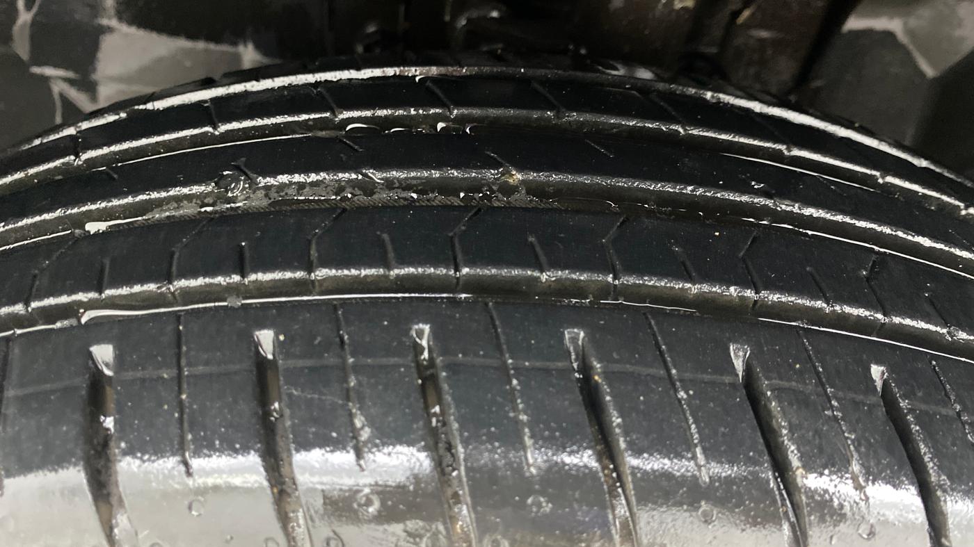 2022 Tata PUNCH ADVENTURE MT, Petrol, Manual, 9,929 km, Left Front Tyre Tread
