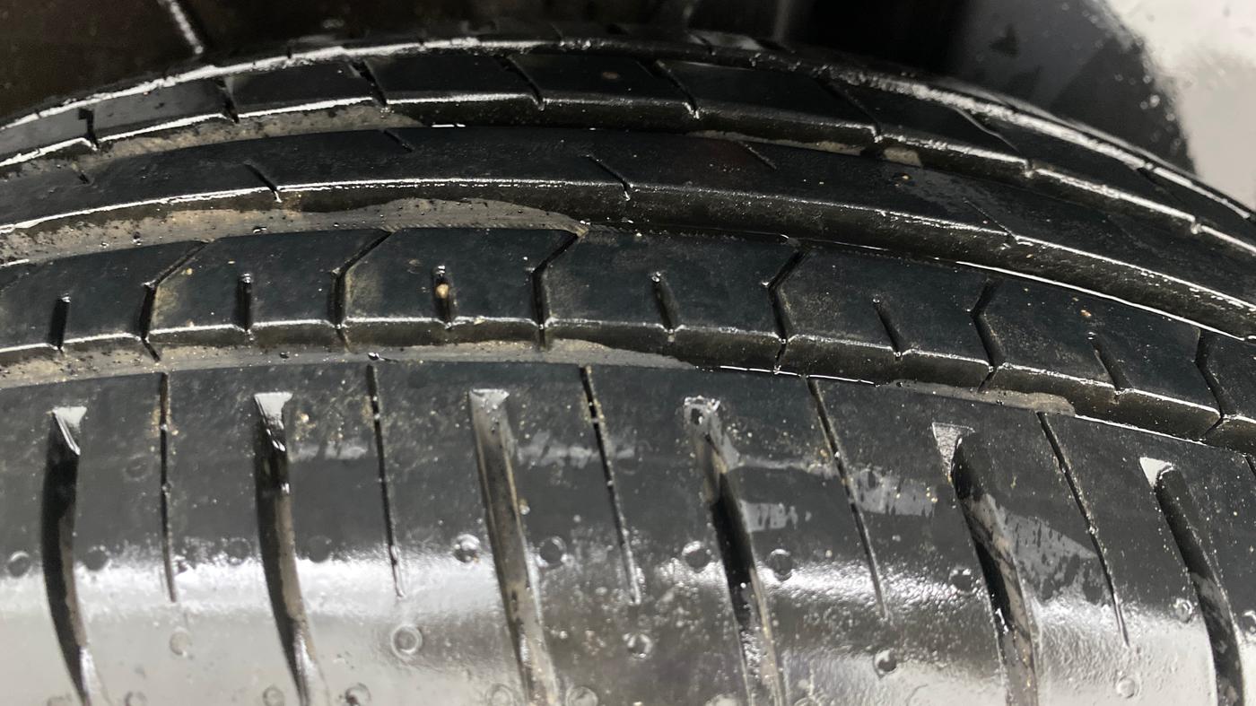 2022 Tata PUNCH ADVENTURE MT, Petrol, Manual, 9,929 km, Left Rear Tyre Tread