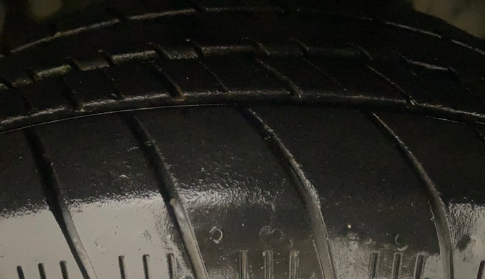 2017 Tata Tiago XZ PETROL, Petrol, Manual, 53,625 km, Right Front Tyre Tread