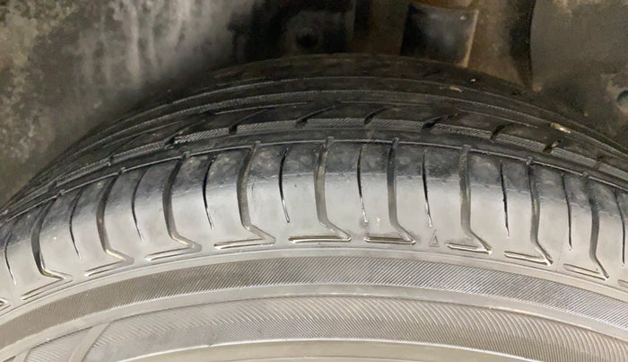 2016 Hyundai Creta SX PLUS 1.6 PETROL, Petrol, Manual, 55,118 km, Left Rear Tyre Tread