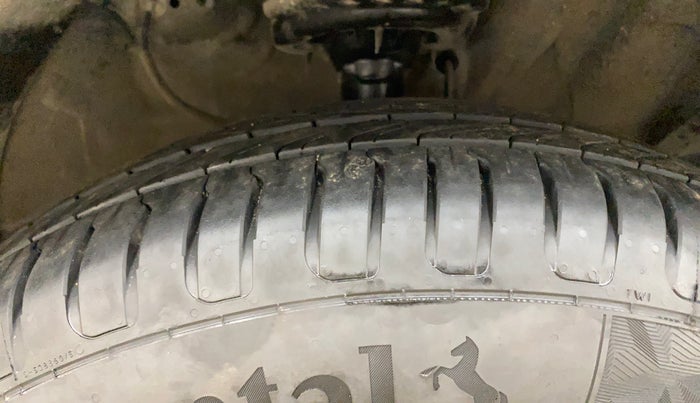 2016 Hyundai Creta SX PLUS 1.6 PETROL, Petrol, Manual, 55,118 km, Right Front Tyre Tread