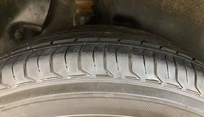 2016 Hyundai Creta SX PLUS 1.6 PETROL, Petrol, Manual, 55,118 km, Right Rear Tyre Tread