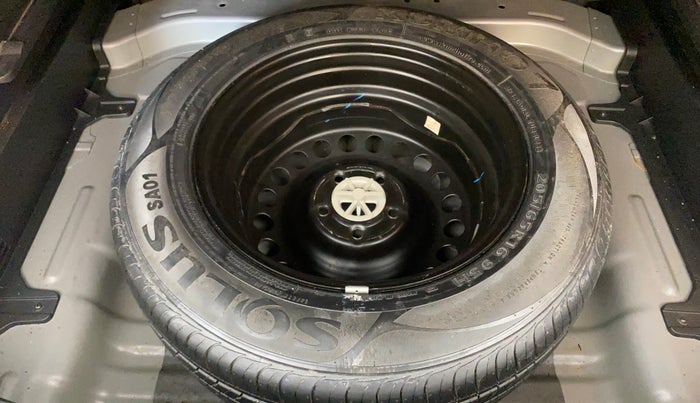 2016 Hyundai Creta SX PLUS 1.6 PETROL, Petrol, Manual, 55,118 km, Spare Tyre