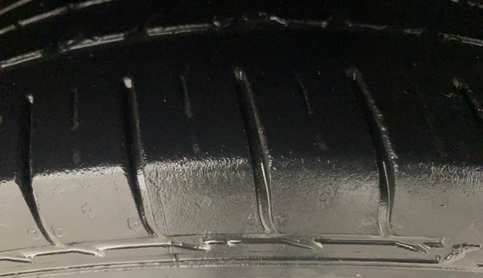 2020 KIA SELTOS HTX 1.5 DIESEL, Diesel, Manual, 40,936 km, Right Front Tyre Tread