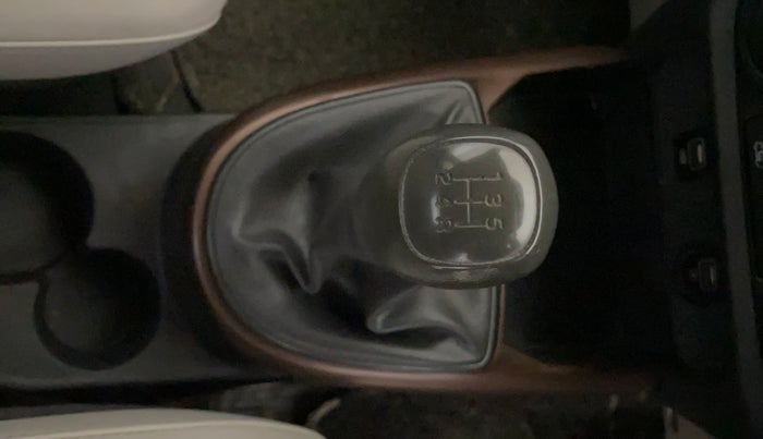 2021 Hyundai AURA S 1.2, Petrol, Manual, 40,897 km, Gear Lever