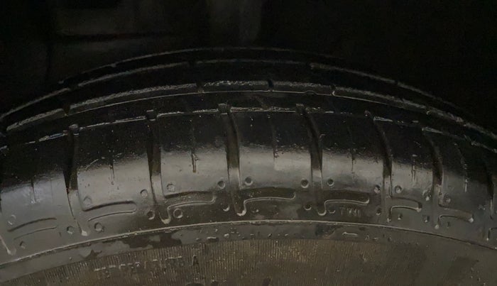 2021 Hyundai AURA S 1.2, Petrol, Manual, 40,897 km, Left Front Tyre Tread