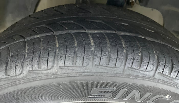 2015 Ford Ecosport 1.5 AMBIENTE TDCI, Diesel, Manual, 60,890 km, Left Front Tyre Tread