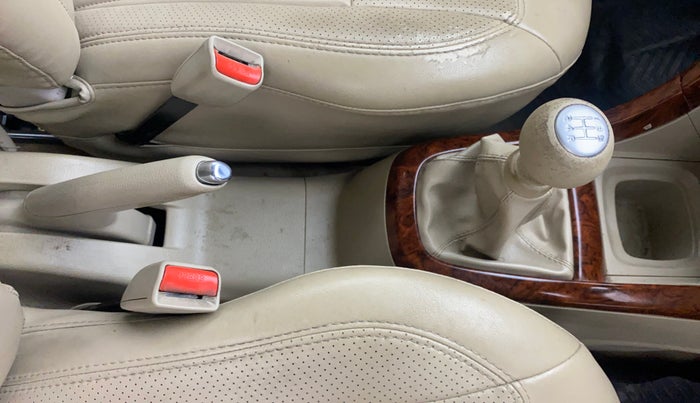 2017 Maruti Ertiga ZXI+, Petrol, Manual, 93,520 km, Gear Lever