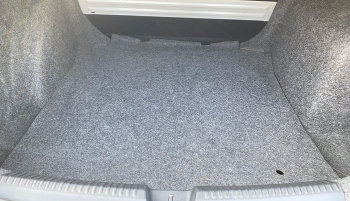 2021 Skoda Rapid AMBITION AT TSI, Petrol, Automatic, 59,784 km, Boot Inside