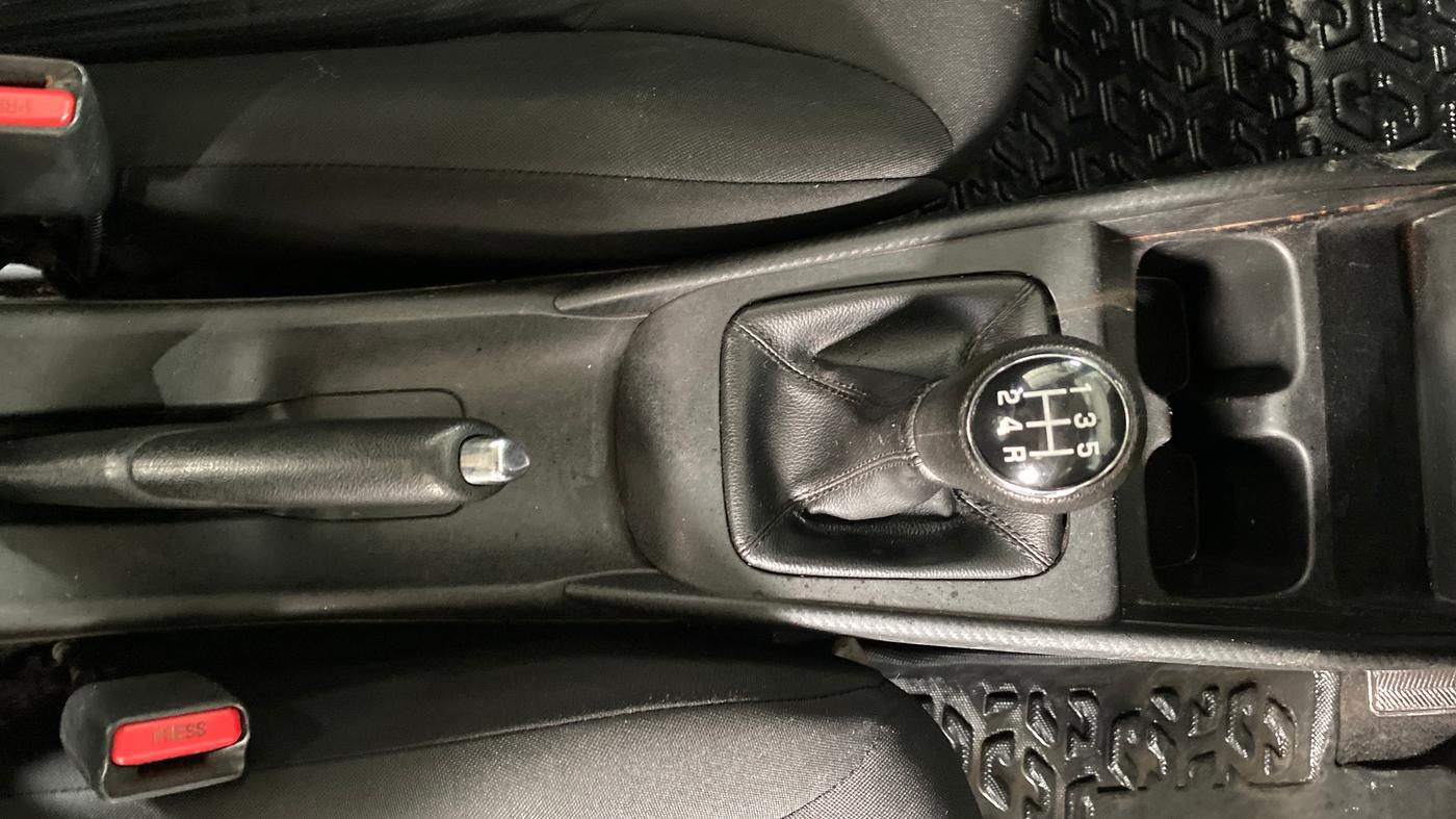 2023 Maruti Baleno DELTA PETROL 1.2, Petrol, Manual, 93,980 km, Gear Lever