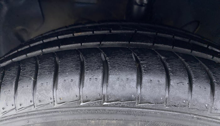 2019 Hyundai NEW SANTRO 1.1 SPORTS AMT, Petrol, Automatic, 12,541 km, Left Front Tyre Tread
