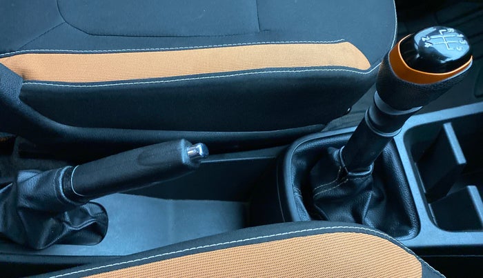 2019 Renault Kwid 1.0 CLIMBER OPT, Petrol, Manual, 19,002 km, Gear Lever