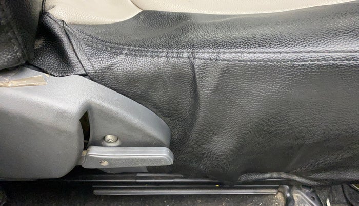 2015 Maruti Alto 800 LXI, Petrol, Manual, 24,509 km, Driver Side Adjustment Panel