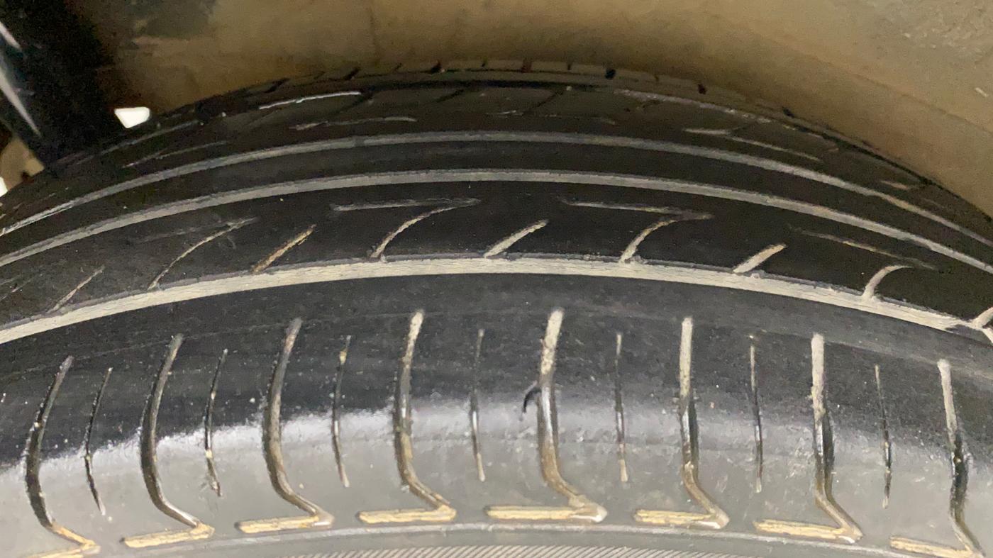 2011 Maruti Wagon R 1.0 VXI, Petrol, Manual, 79,659 km, Right Rear Tyre Tread