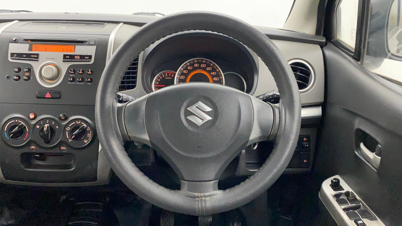 2011 Maruti Wagon R 1.0 VXI, Petrol, Manual, 79,659 km, Steering Wheel Close Up