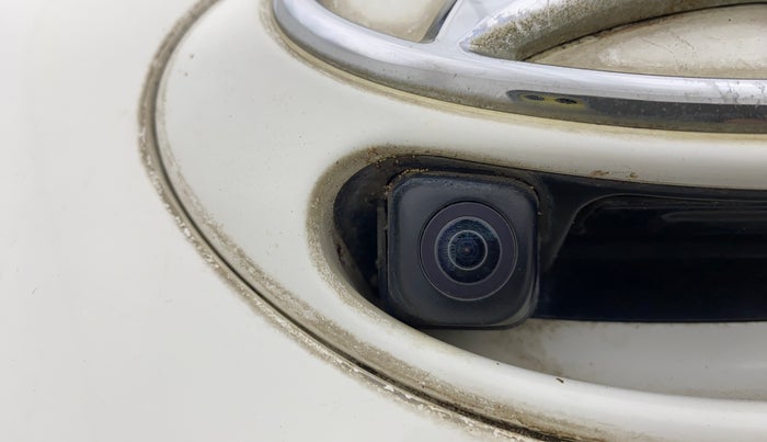 2017 Hyundai Grand i10 SPORTZ (O) 1.2 KAPPA VTVT, Petrol, Manual, 28,618 km, Parking Camera