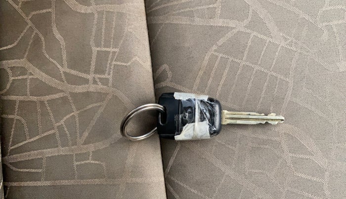 2017 Hyundai Grand i10 SPORTZ (O) 1.2 KAPPA VTVT, Petrol, Manual, 28,618 km, Key Close Up