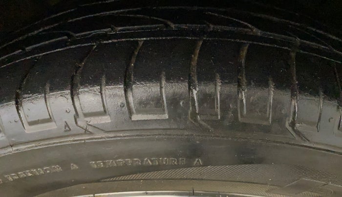 2018 Hyundai Creta SX PLUS AT 1.6 PETROL, Petrol, Automatic, 95,764 km, Right Front Tyre Tread