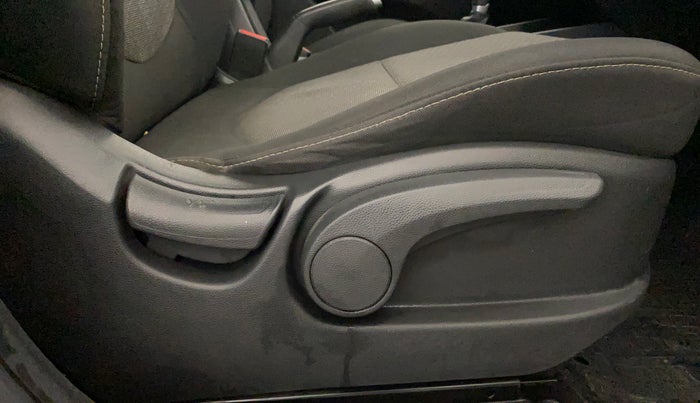 2018 Hyundai Creta SX PLUS AT 1.6 PETROL, Petrol, Automatic, 95,764 km, Driver Side Adjustment Panel