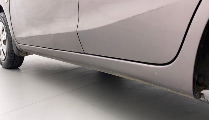 2015 Honda Brio S MT, Petrol, Manual, 37,409 km, Left running board - Paint is slightly faded