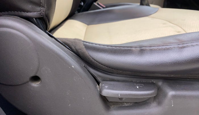 2014 Hyundai Santro Xing GL PLUS, Petrol, Manual, 82,109 km, Driver Side Adjustment Panel